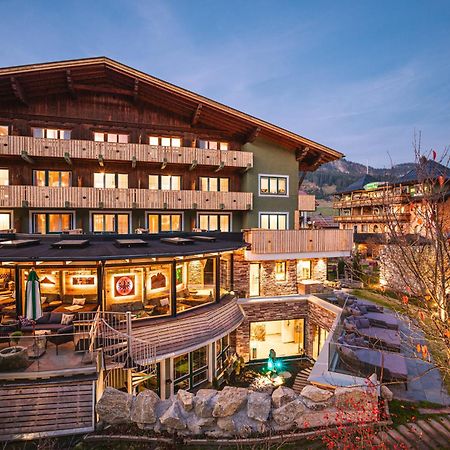 Hotel "Zum Ritter" Tannheim Bagian luar foto