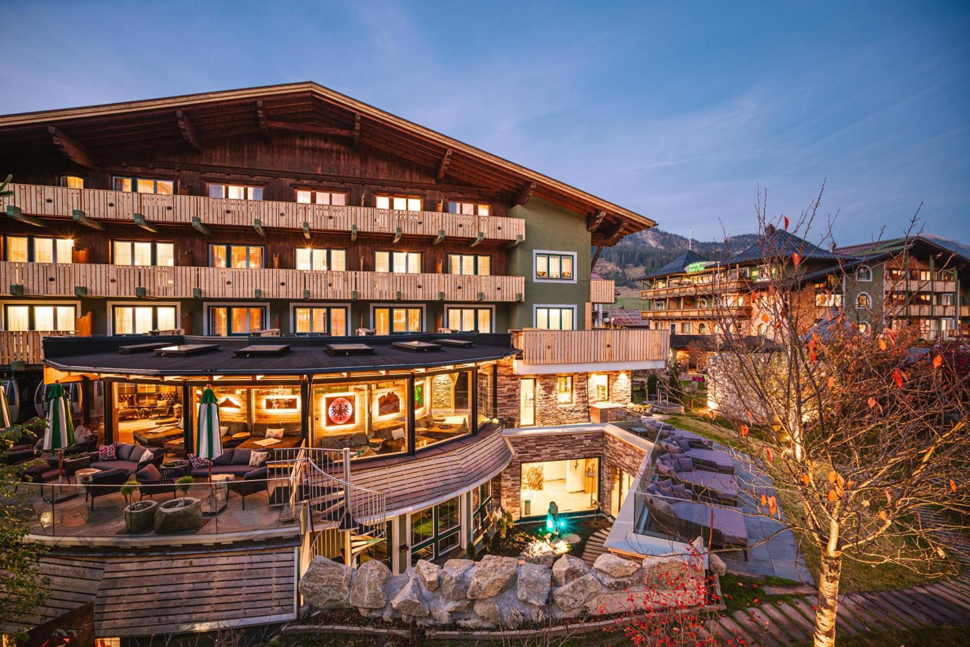 Hotel "Zum Ritter" Tannheim Bagian luar foto