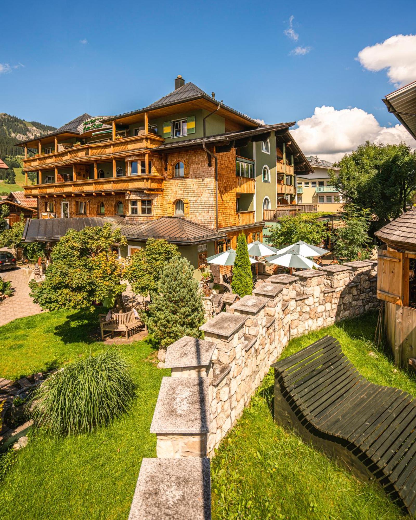 Hotel "Zum Ritter" Tannheim Bagian luar foto