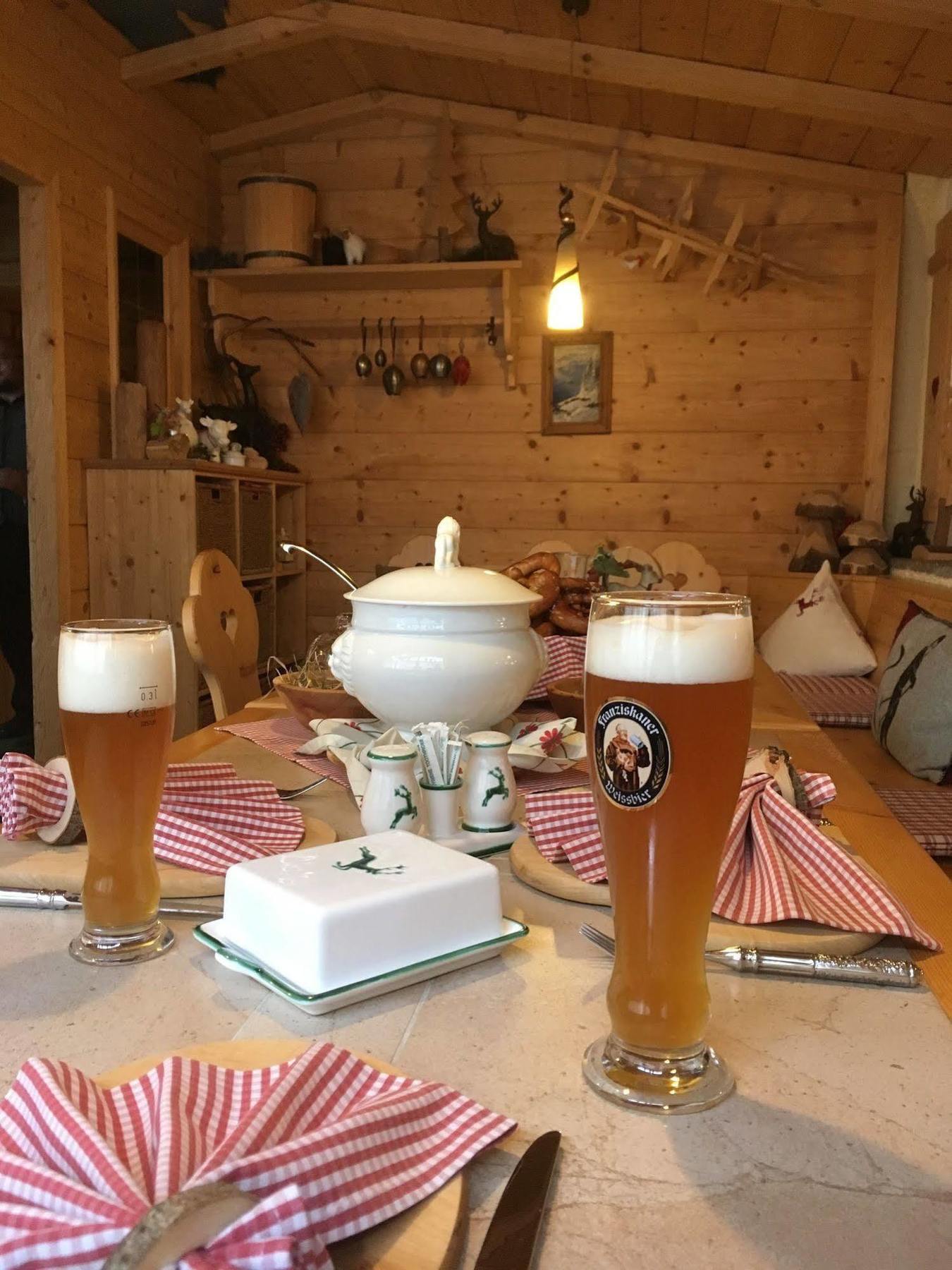 Hotel "Zum Ritter" Tannheim Bagian luar foto