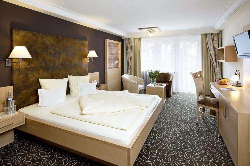 Hotel "Zum Ritter" Tannheim Bagian luar foto