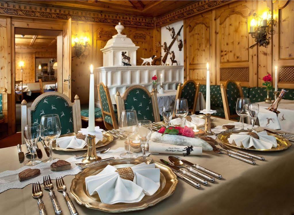 Hotel "Zum Ritter" Tannheim Restoran foto